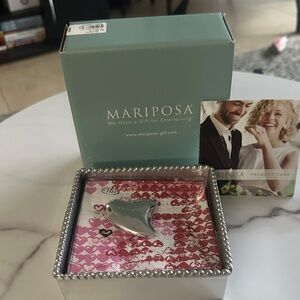 Mariposa Beaded Napkin Holder- New.
Comes with package of heart napkins.